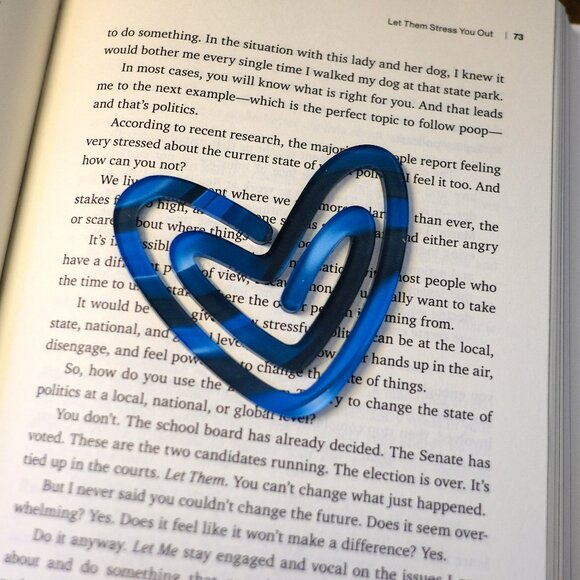 Heart Shaped Acrylic Colorful Paperclip, Handmade, trendy, page, holder, clip - Picture 1 of 2